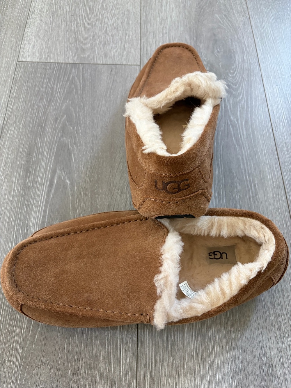 UGG Men's Ascot Moccasin Slippers  Men 11M Chestnut Suede Wool Lined